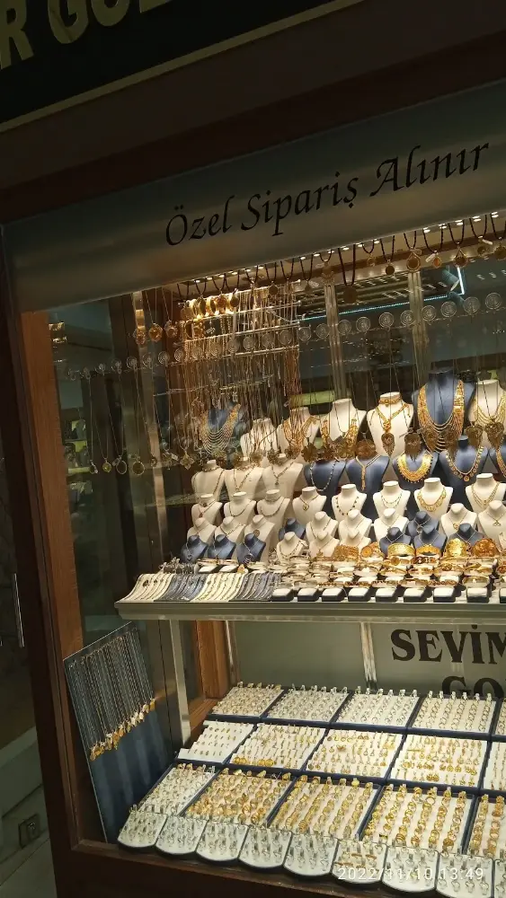 Sevimler Gold /Golden Plaza / Batman Kuyumcu — Döviz Büroları, Merkez · fotoğraf 2