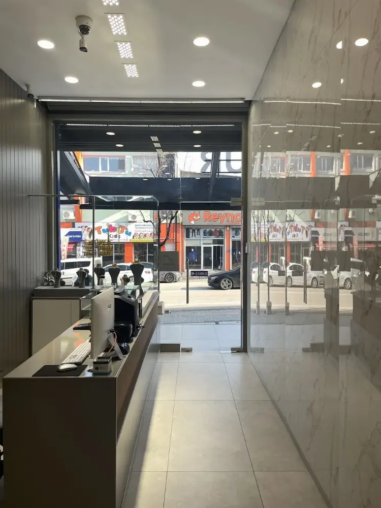 Aknur Döviz Kuyumculuk — Döviz Büroları, Yıldırım · fotoğraf 2