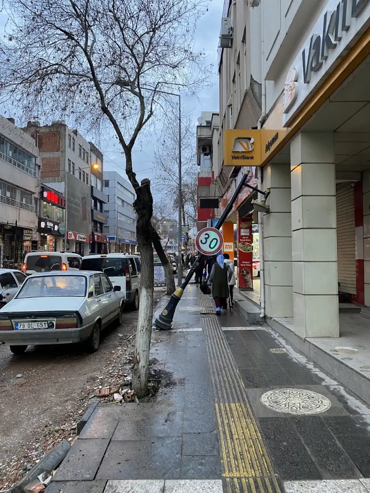 VakıfBank Adıyaman Şubesi — Bankalar, Merkez · fotoğraf 2