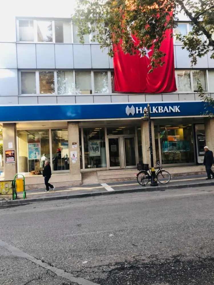 Halkbank Adıyaman Prefabrik Şubesi — Bankalar, Merkez · fotoğraf 4