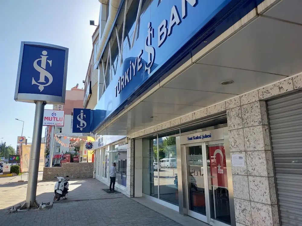 Türkiye İş Bankası Saat Kulesi/Adıyaman Şubesi — Bankalar, Merkez · fotoğraf 2
