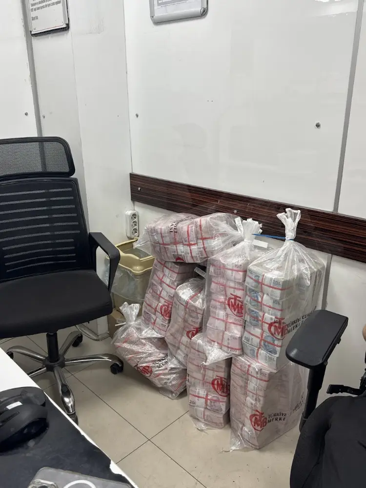 Sebat Döviz — Döviz Büroları, Merkezefendi · fotoğraf 4