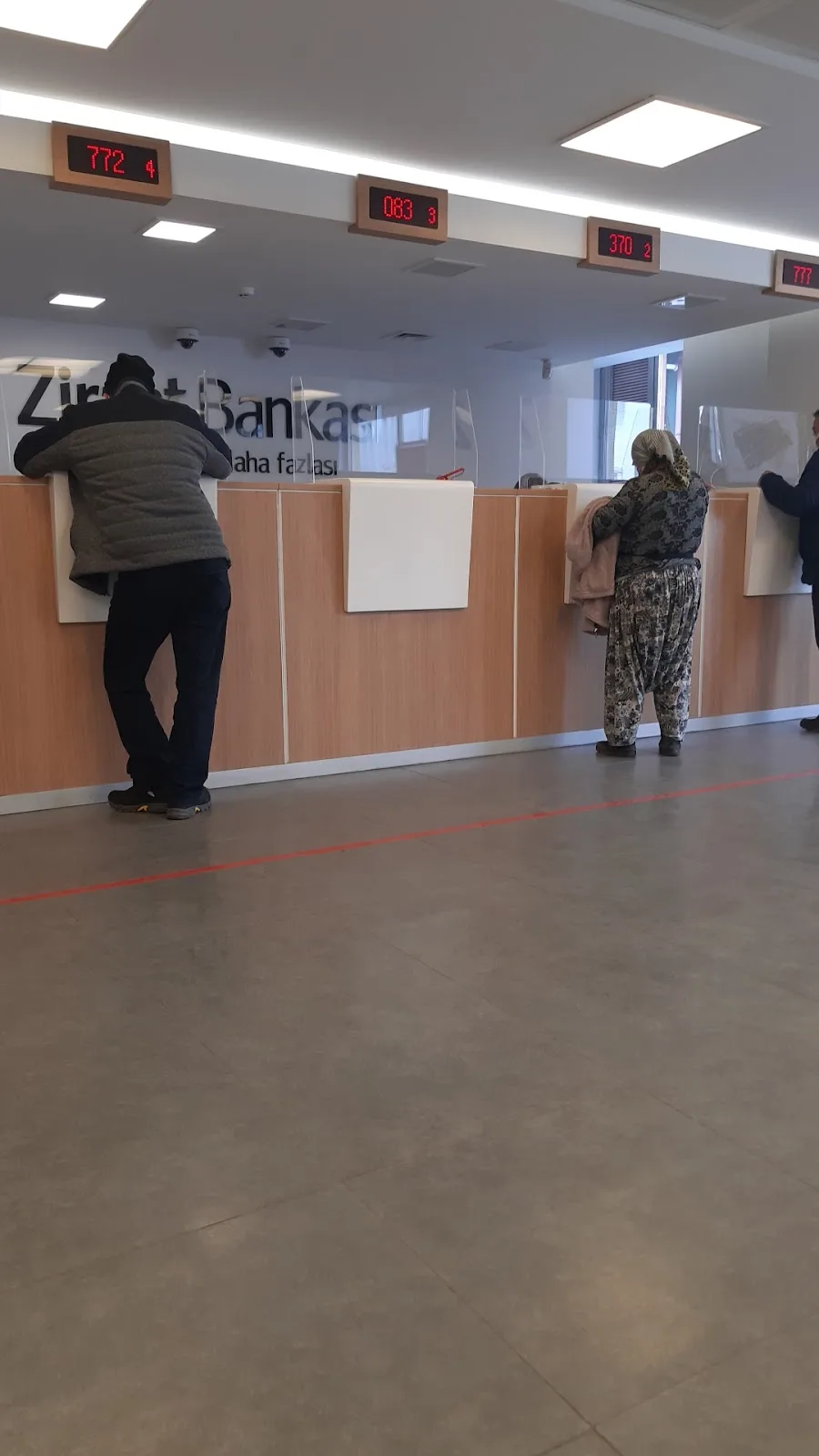Ziraat Bankası Çanakkale Şubesi — Bankalar, Merkez · fotoğraf 1