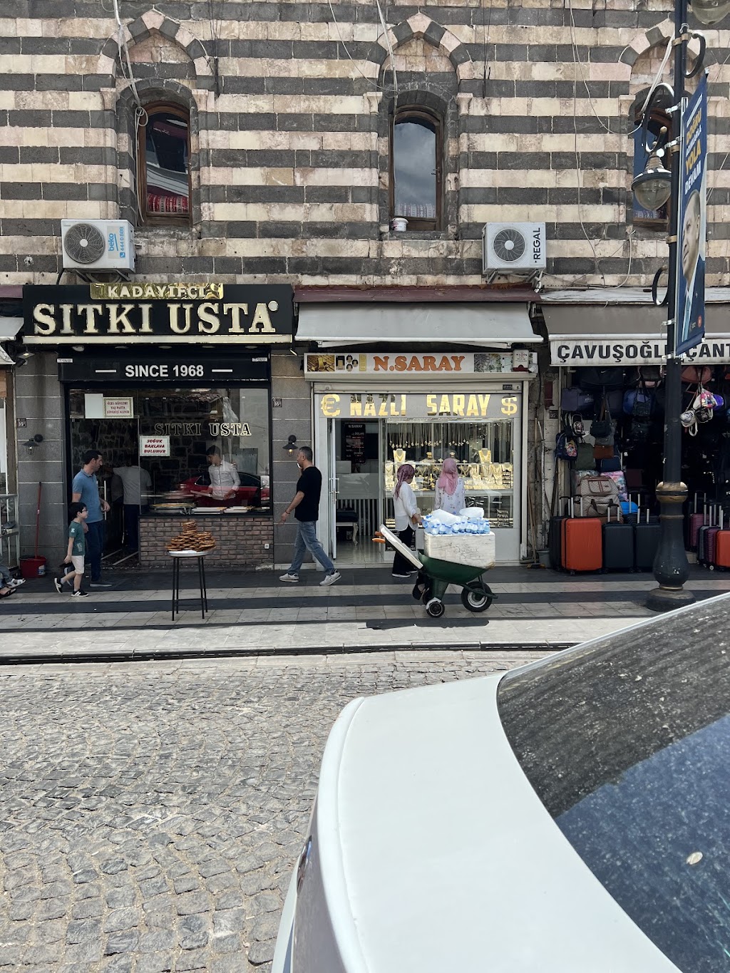 Nazlı Saray Döviz