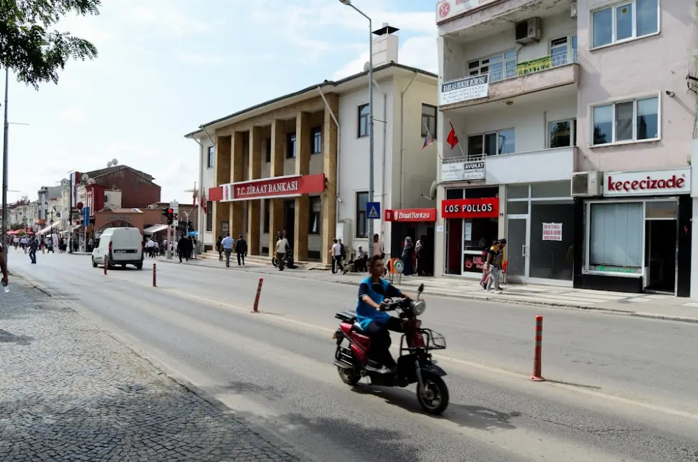 Ziraat Bankası Edirne Şubesi — Bankalar, Merkez · fotoğraf 3
