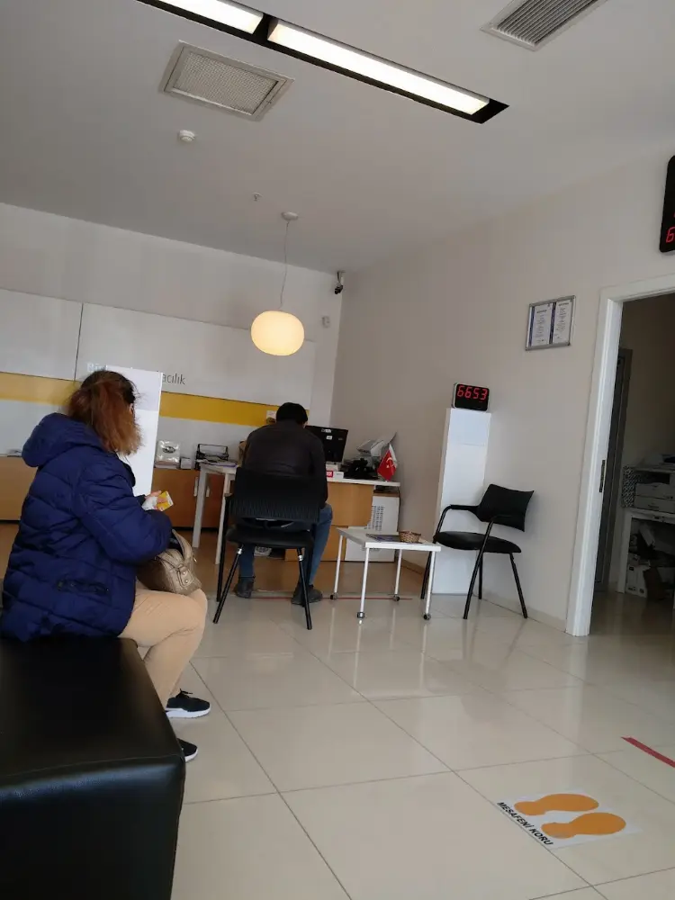 VakıfBank Edirne Selimiye Şubesi — Bankalar, Merkez · fotoğraf 4