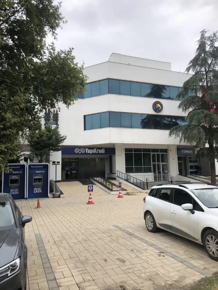 Yapı Kredi - Edirne Sanayi Şubesi — Bankalar, Merkez · fotoğraf 3