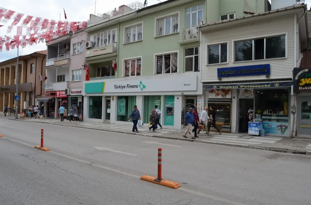 Türkiye Finans Edirne Şubesi — Bankalar, Merkez · fotoğraf 3