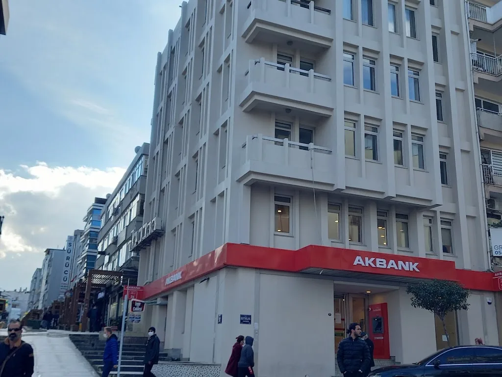 Akbank Aliağa/İzmir Şubesi — Bankalar, Aliağa · fotoğraf 1