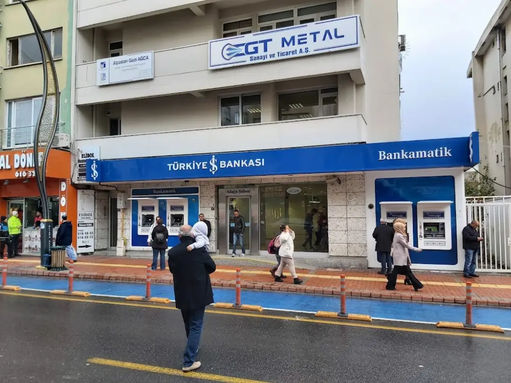 Türkiye İş Bankası Aliağa/İzmir Şubesi — Bankalar, Aliağa · fotoğraf 2