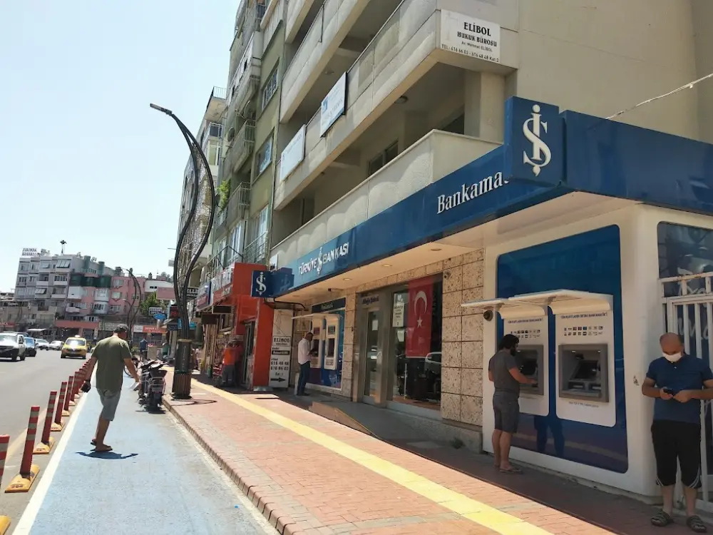 Türkiye İş Bankası Aliağa/İzmir Şubesi — Bankalar, Aliağa · fotoğraf 3