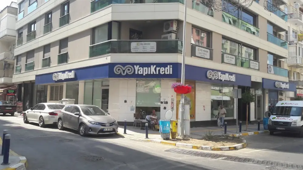 Yapı Kredi - Balçova Şubesi — Bankalar, Balçova · fotoğraf 2