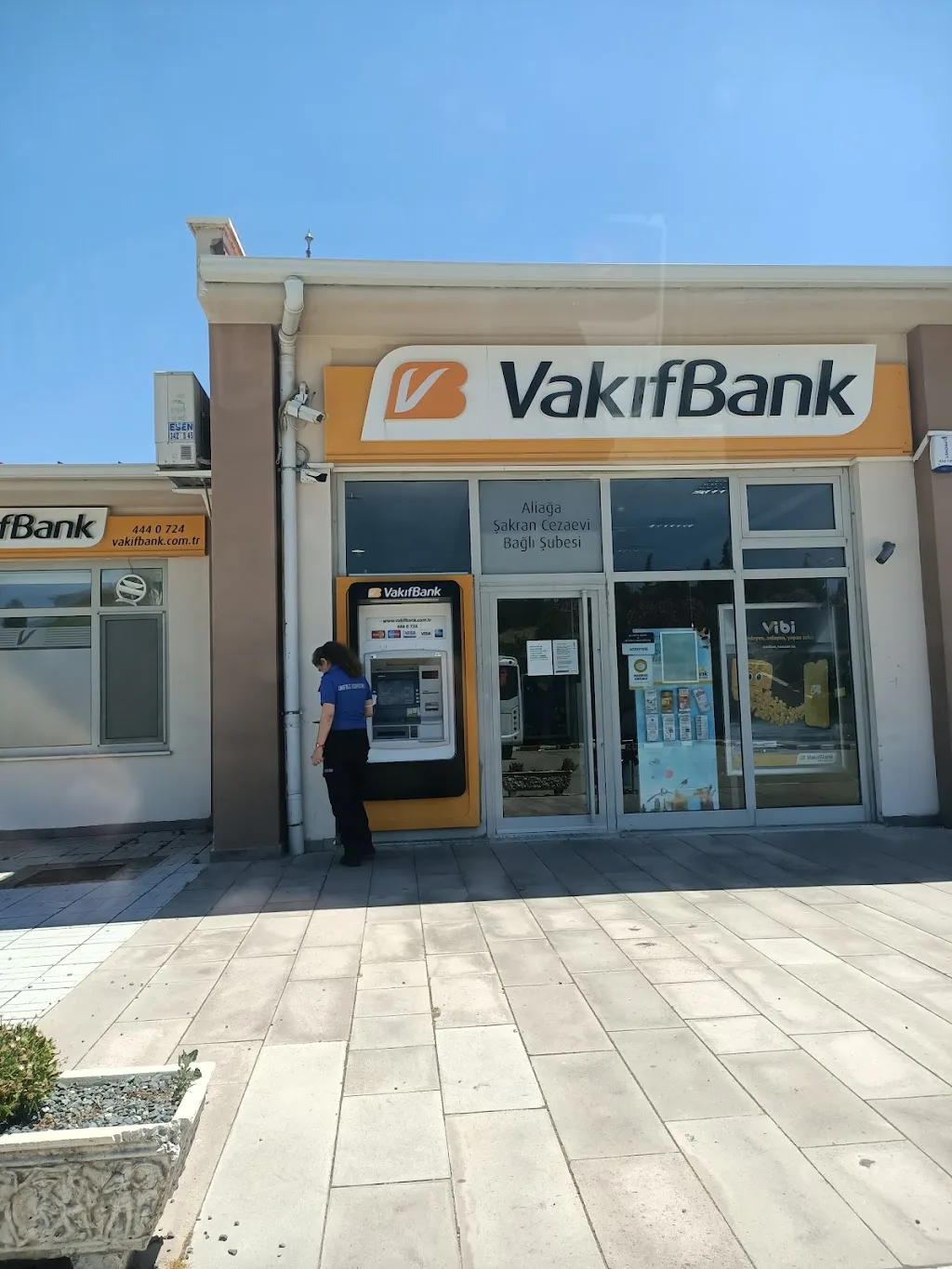 Türkiye Vakıflar Bankası Aliağa Ceza İnfaz Kurumu Şubesi — Bankalar, Aliağa · fotoğraf 1