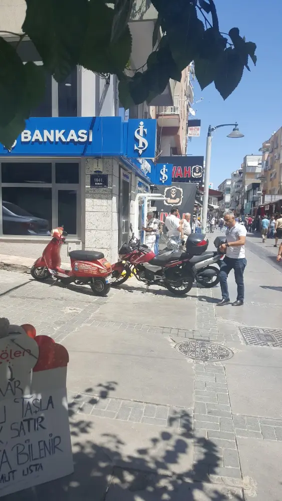 Türkiye İş Bankası Bayraklı/İzmir Şubesi — Bankalar, Bayraklı · fotoğraf 2