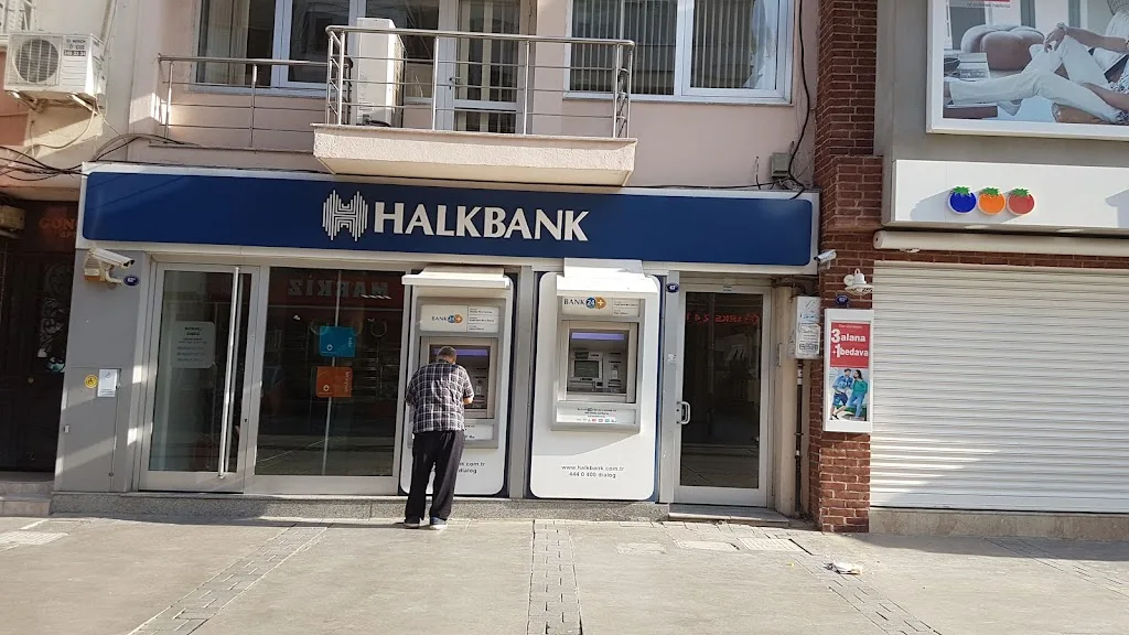 Halkbank Bayraklı Şubesi — Bankalar, Bayraklı · fotoğraf 1