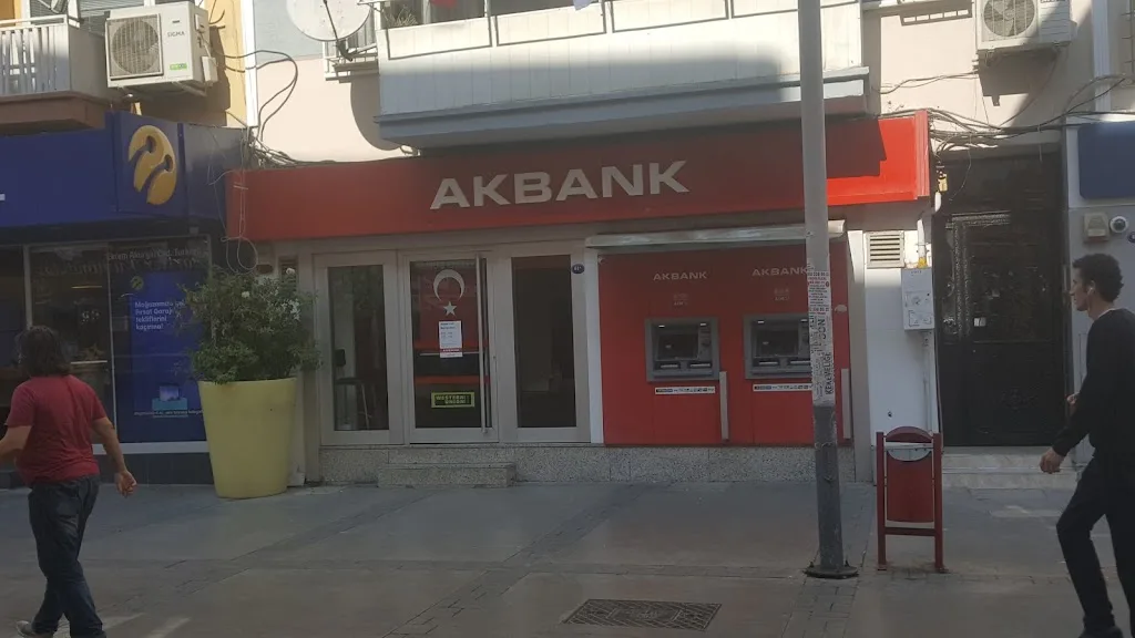 Akbank — Bankalar, Bayraklı · fotoğraf 1