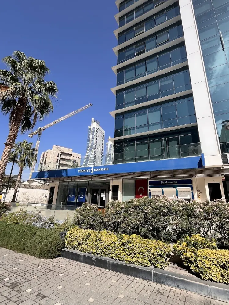 Türkiye İş Bankası Manavkuyu/İzmir Şubesi — Bankalar, Bayraklı · fotoğraf 2