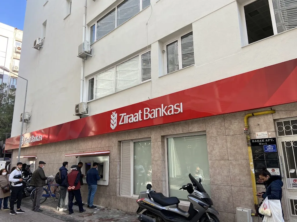 Ziraat Bankası Karşıyaka/İzmir Şubesi — Bankalar, Karşıyaka · fotoğraf 1