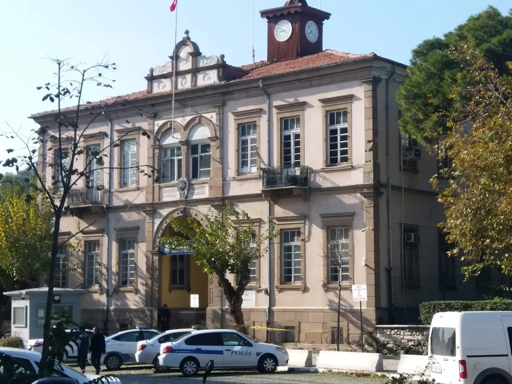 Halkbank Bergama Şubesi — Bankalar, Bergama · fotoğraf 1