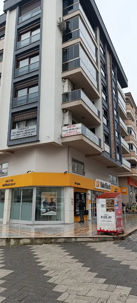 VakıfBank Bergama Şubesi — Bankalar, Bergama · fotoğraf 4