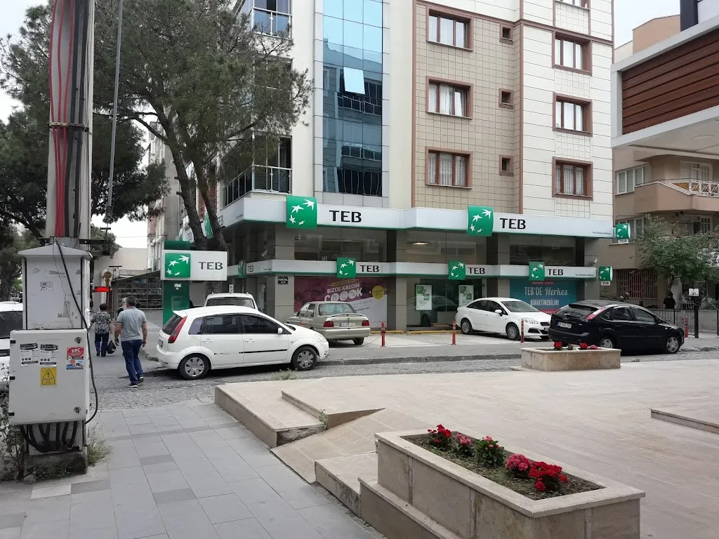 TEB Bergama Şubesi — Bankalar, Bergama · fotoğraf 1