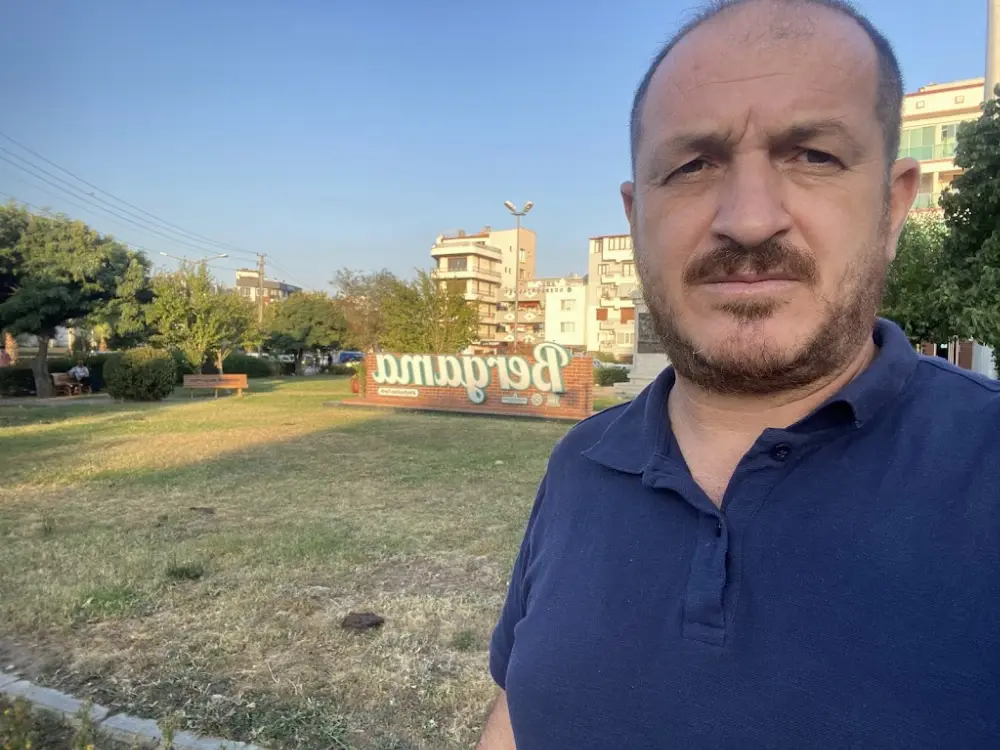 Türkiye İş Bankası Bankamatik — Bankalar, Bergama · fotoğraf 3