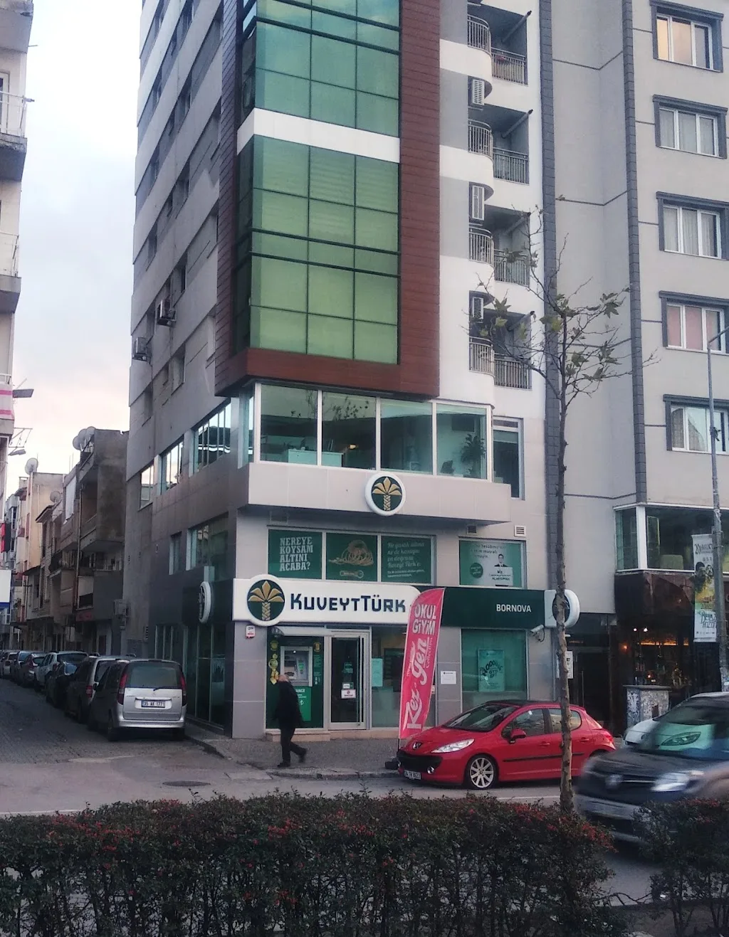 Kuveyt Türk Bornova Şubesi — Bankalar, Bornova · fotoğraf 1