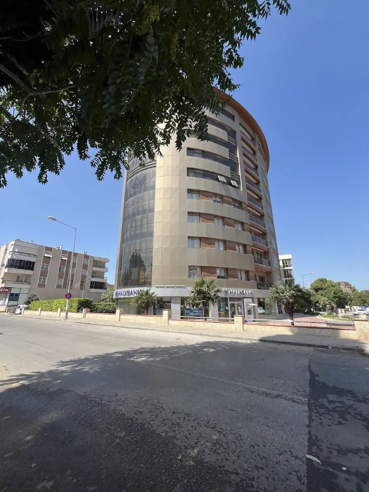Halkbank Buca Şubesi — Bankalar, Buca · fotoğraf 3