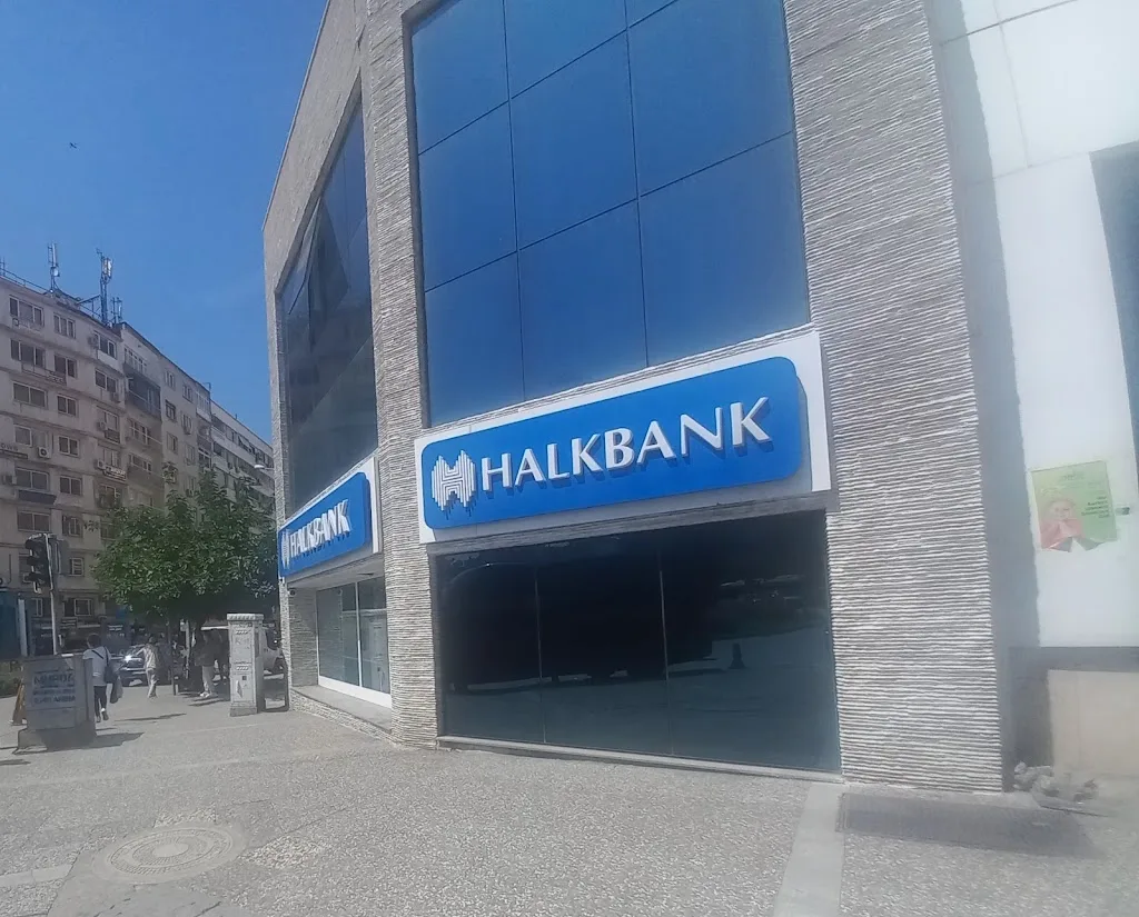 Halkbank Bornova Şubesi — Bankalar, Bornova · fotoğraf 1
