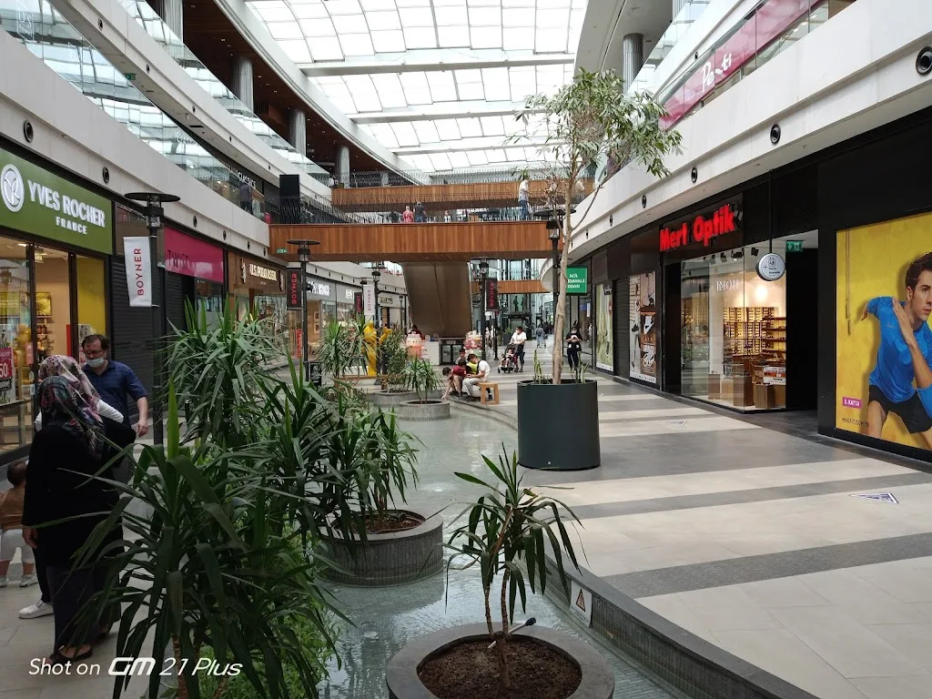 Point Bornova AVM — Bankalar, Bornova · fotoğraf 1