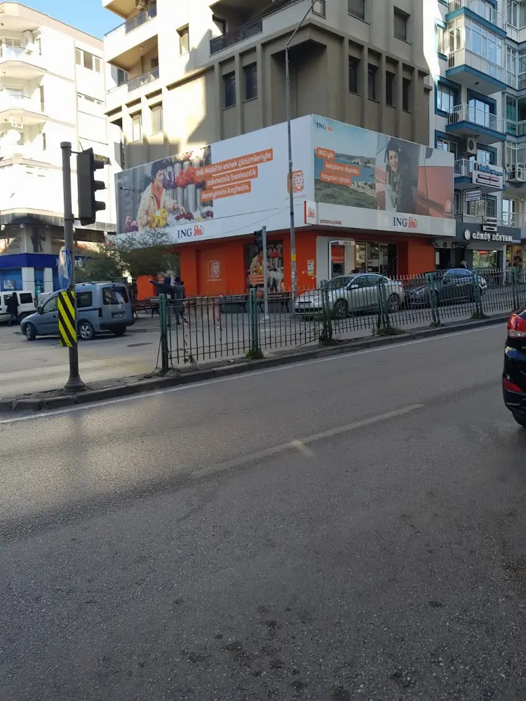 ING - Bornova Şubesi — Bankalar, Bornova · fotoğraf 2