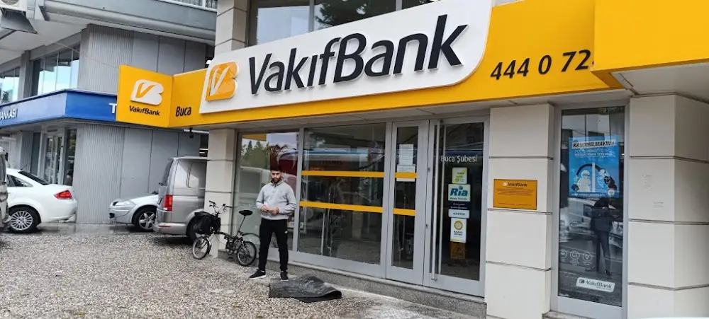 VakıfBank Buca Şubesi — Bankalar, Buca · fotoğraf 2