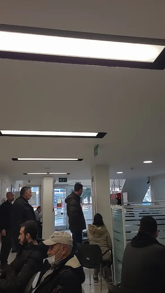 VakıfBank Buca Şubesi — Bankalar, Buca · fotoğraf 4