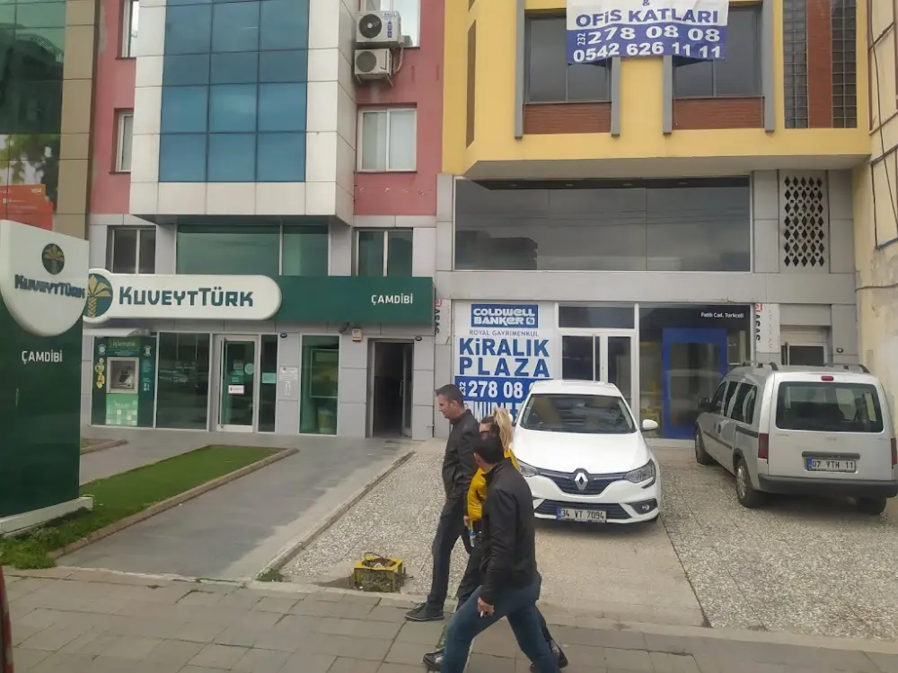 Kuveyt Türk Buca Şubesi — Bankalar, Buca · fotoğraf 3