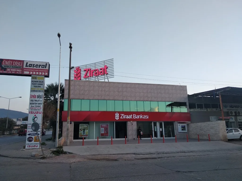 Ziraat Bankası 4.sanayi Sitesi/İzmir Şubesi — Bankalar, Bornova · fotoğraf 1