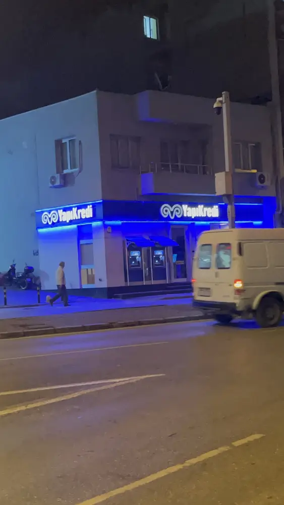 Yapı Kredi - Şirinyer Şubesi — Bankalar, Buca · fotoğraf 2