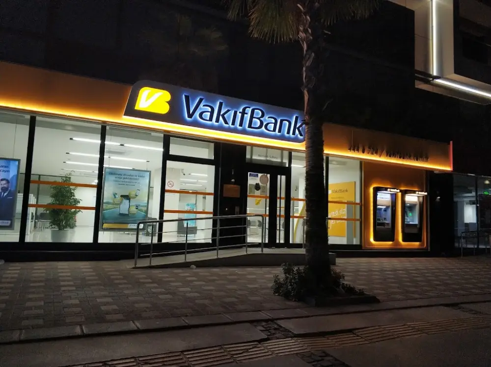 VakıfBank Bornova Mersinli Şubesi — Bankalar, Bornova · fotoğraf 3