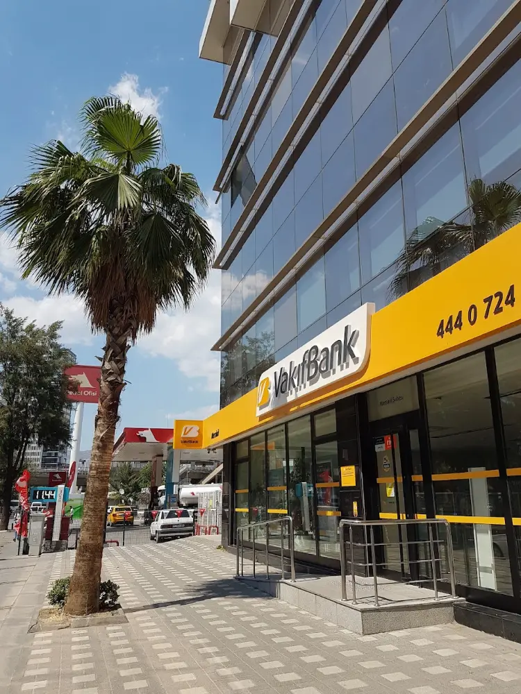 VakıfBank Bornova Mersinli Şubesi — Bankalar, Bornova · fotoğraf 4