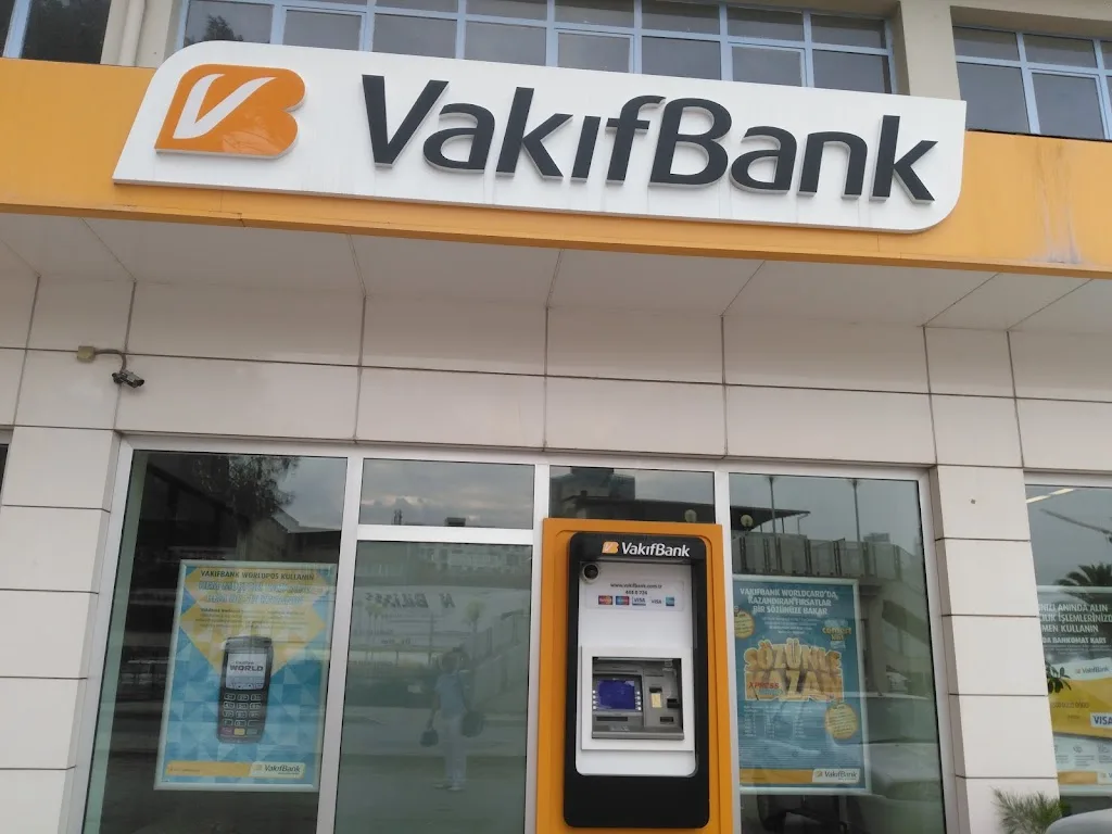 VakıfBank İzmir 2.Sanayi Sitesi Şubesi — Bankalar, Bornova · fotoğraf 1