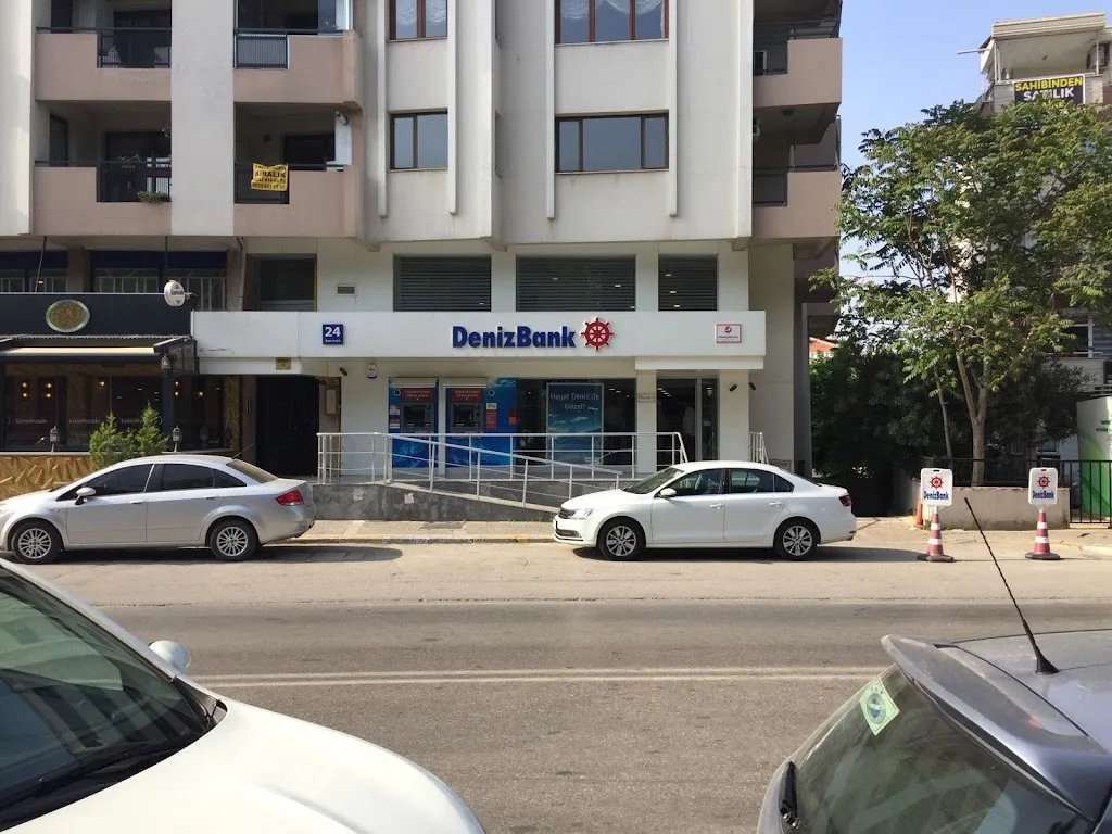 DenizBank Buca Şubesi — Bankalar, Buca · fotoğraf 1