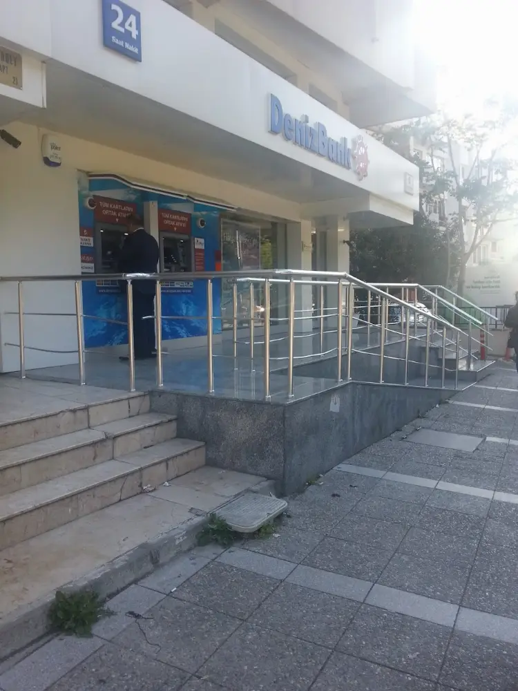DenizBank Buca Şubesi — Bankalar, Buca · fotoğraf 4