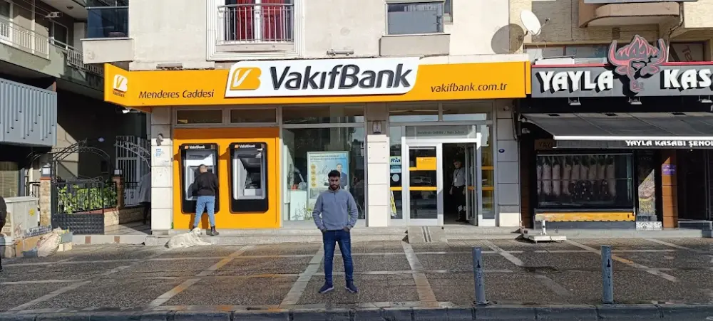VakıfBank Buca Menderes Caddesi Şubesi — Bankalar, Buca · fotoğraf 2