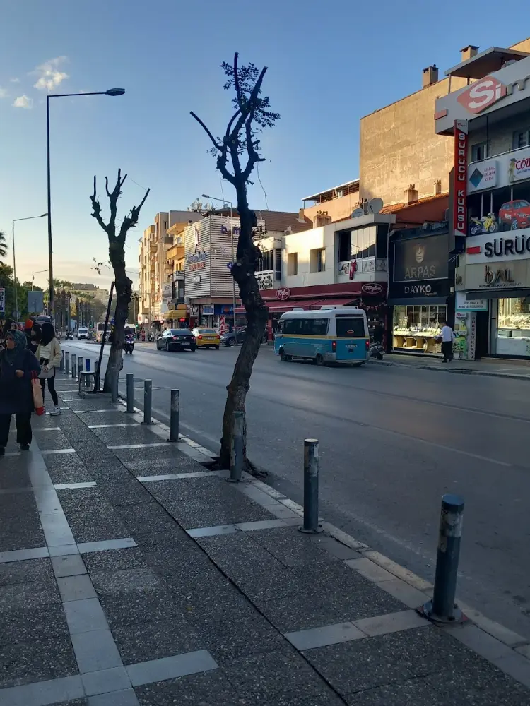 VakıfBank Buca Menderes Caddesi Şubesi — Bankalar, Buca · fotoğraf 3