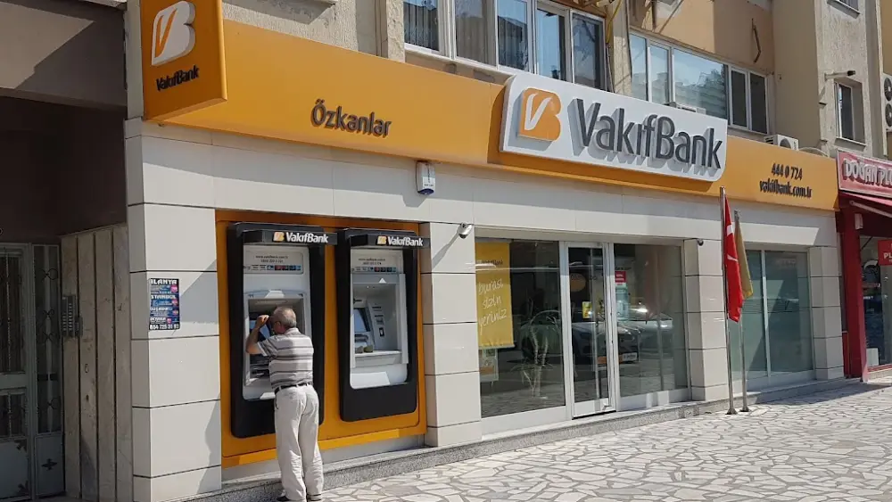 VakıfBank Özkanlar Şubesi — Bankalar, Bornova · fotoğraf 2