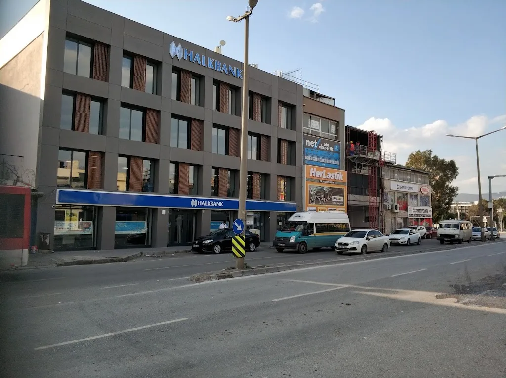 Halkbank Sanayi Sitesi Şubesi — Bankalar, Bornova · fotoğraf 1