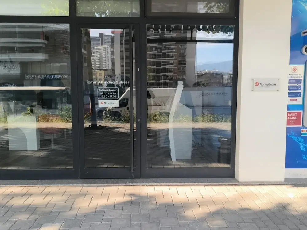 DenizBank İzmir Altındağ Şubesi — Bankalar, Bornova · fotoğraf 4