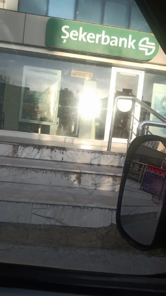 Şekerbank - Şirinyer Şubesi — Bankalar, Buca · fotoğraf 4