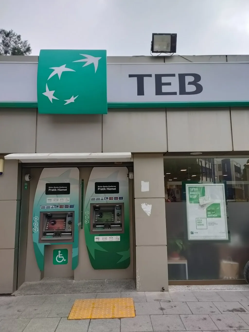 TEB Ege Üniversitesi Şubesi — Bankalar, Bornova · fotoğraf 1