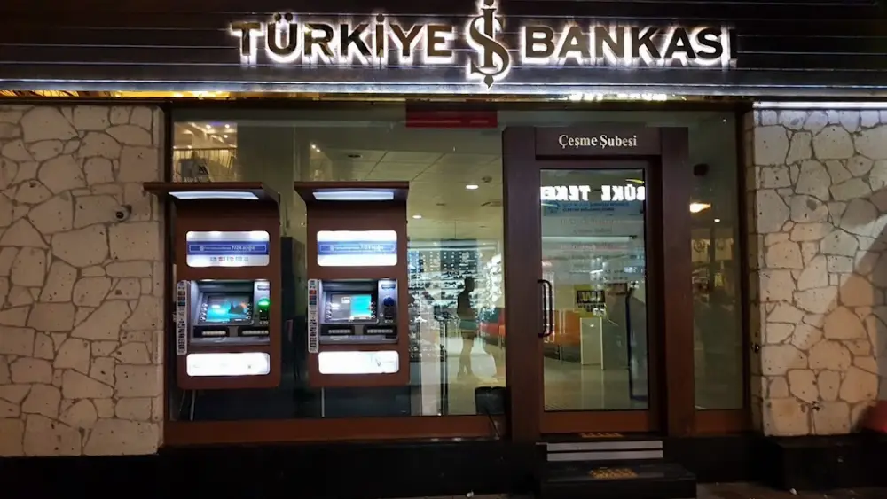 Türkiye İş Bankası Çeşme/İzmir Şubesi — Bankalar, Çeşme · fotoğraf 3