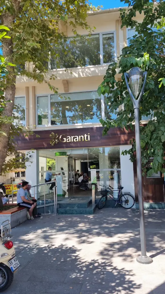 Garanti BBVA Çeşme Şubesi — Bankalar, Çeşme · fotoğraf 2